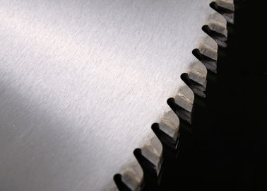 Piła tarczowa klasy przemysłowej do cięcia aluminium, konstrukcja chłodząca Cuprum