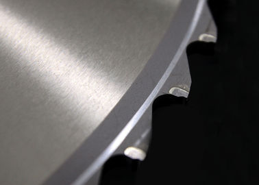 drobne koła o średnicy 60 zębów. Brzeszczoty do cięcia metalu 460 mm Typ wyrzucany
