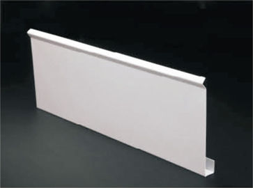 Dekoracyjne metalowe podwieszane aluminiowe sufity Faliste w kształcie 0,7 mm Do biurowych sufitów
